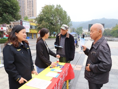 弘扬法治精神，构建和谐社会——永宁镇开展“谁执法谁普法”法治宣传活动